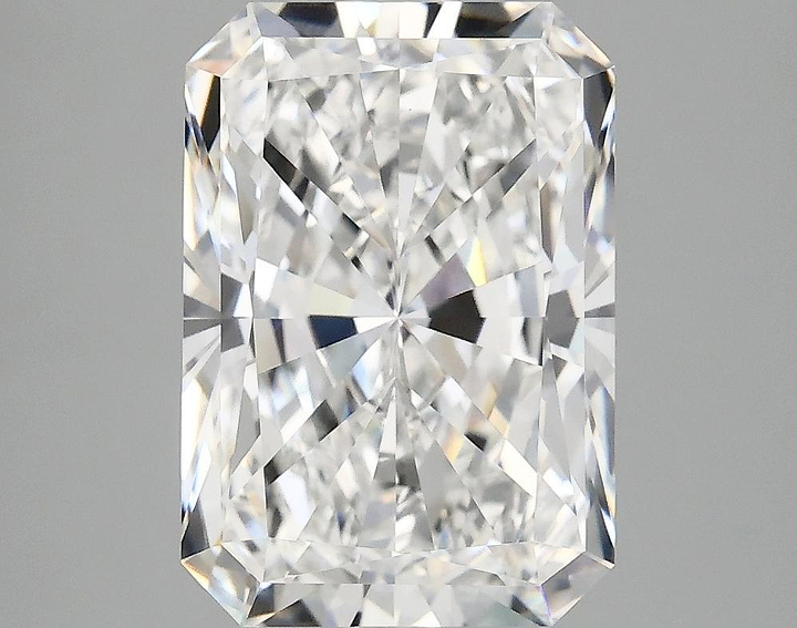 4.07 Carat Radiant Shaped Ideal Cut VS1 IGI Certified Lab Grown Diamond