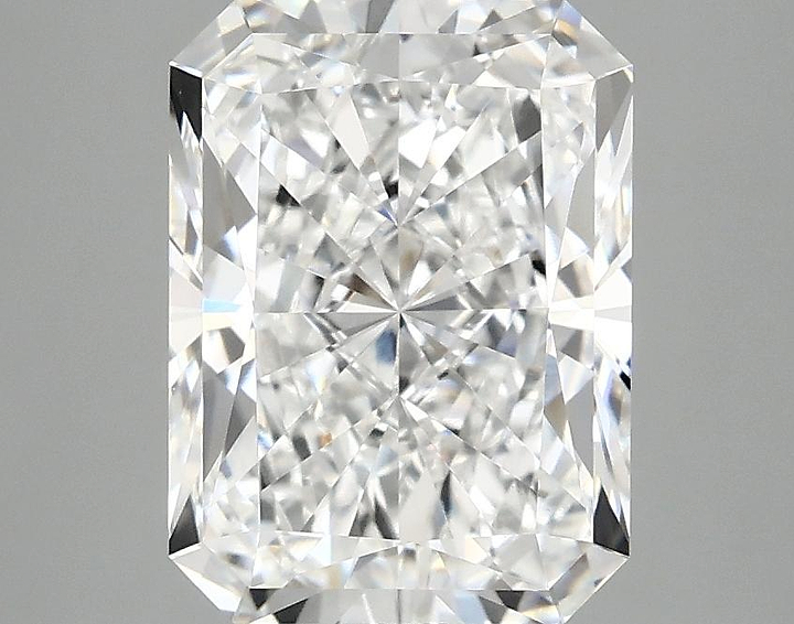 3.09 Carat Radiant Shaped Excellent Cut VVS2 IGI Certified Lab Grown Diamond