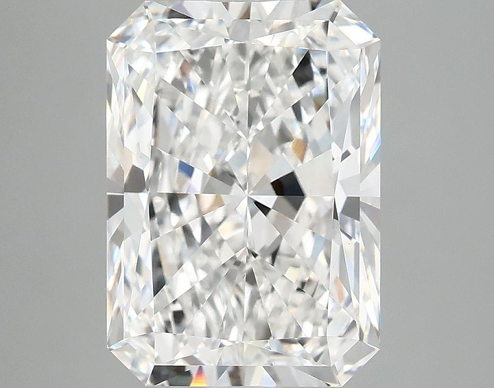 4.81 Carat Radiant Shaped Ideal Cut VVS2 IGI Certified Lab Grown Diamond