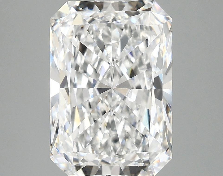 3.98 Carat Radiant Shaped Ideal Cut VVS2 IGI Certified Lab Grown Diamond
