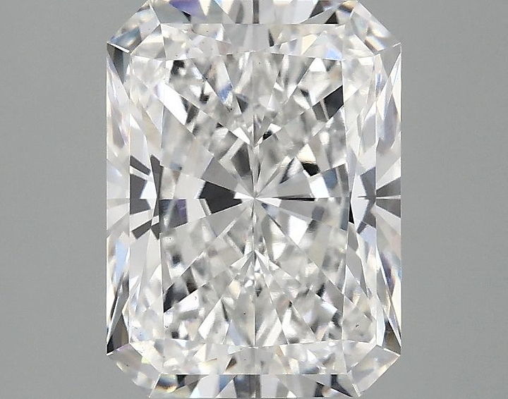 3.08 Carat Radiant Shaped Excellent Cut VS2 IGI Certified Lab Grown Diamond
