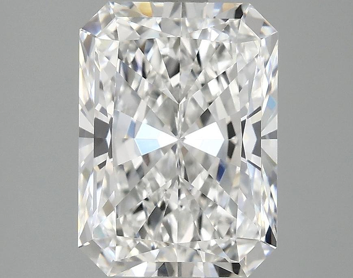 3.05 Carat Radiant Shaped Excellent Cut VS1 IGI Certified Lab Grown Diamond