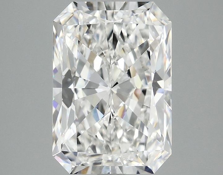 3.98 Carat Radiant Shaped Ideal Cut VVS2 IGI Certified Lab Grown Diamond