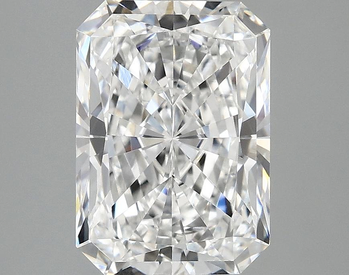 3.02 Carat Radiant Shaped Ideal Cut VVS2 IGI Certified Lab Grown Diamond