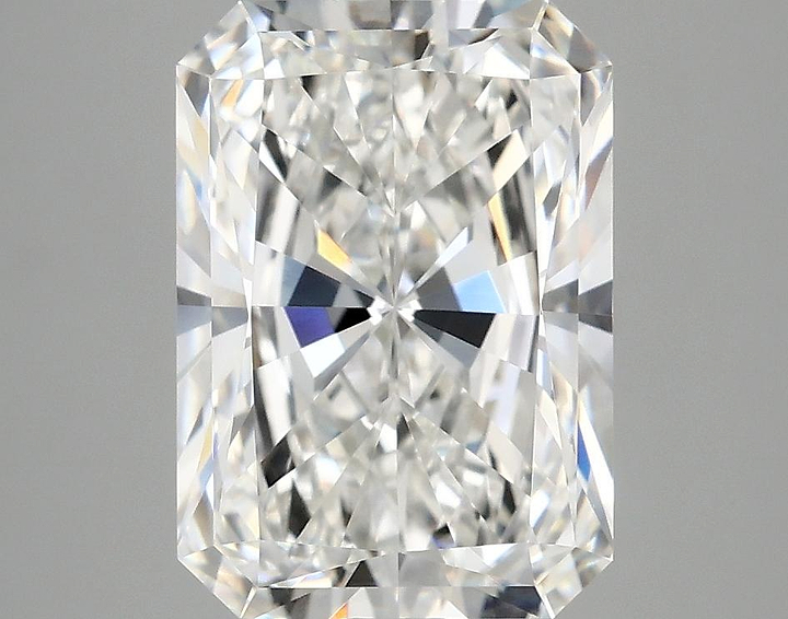 3.9 Carat Radiant Shaped Ideal Cut VVS2 IGI Certified Lab Grown Diamond