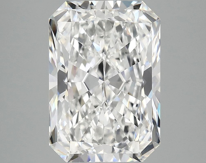 4.09 Carat Radiant Shaped Ideal Cut VVS2 IGI Certified Lab Grown Diamond