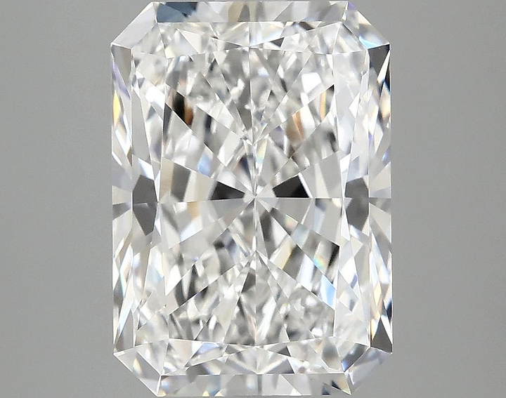 3.96 Carat Radiant Shaped Ideal Cut VVS2 IGI Certified Lab Grown Diamond