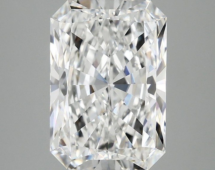 4.01 Carat Radiant Shaped Ideal Cut VVS2 IGI Certified Lab Grown Diamond