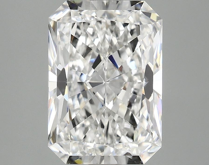 3.07 Carat Radiant Shaped Ideal Cut VVS2 IGI Certified Lab Grown Diamond