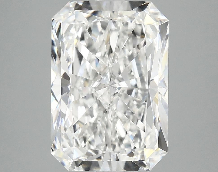 4.05 Carat Radiant Shaped Ideal Cut VVS2 IGI Certified Lab Grown Diamond