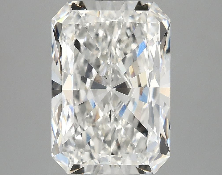 3.85 Carat Radiant Shaped Very Good Cut VS2 IGI Certified Lab Grown Diamond
