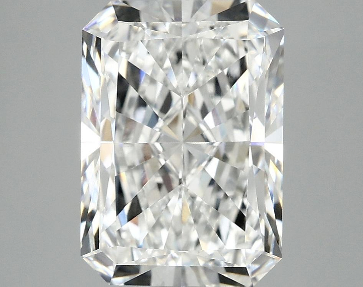 3.8 Carat Radiant Shaped Ideal Cut VVS2 IGI Certified Lab Grown Diamond