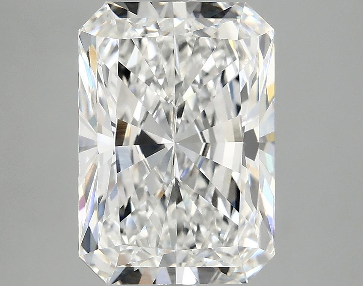4.07 Carat Radiant Shaped Ideal Cut VVS2 IGI Certified Lab Grown Diamond