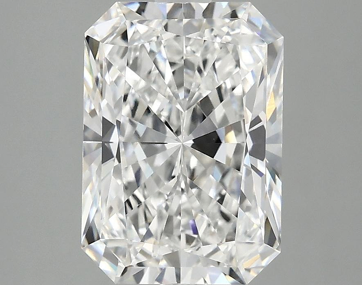3.09 Carat Radiant Shaped Ideal Cut VVS2 IGI Certified Lab Grown Diamond