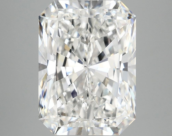 4.99 Carat Radiant Shaped Excellent Cut VVS2 IGI Certified Lab Grown Diamond