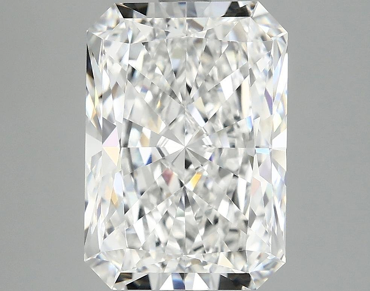4.07 Carat Radiant Shaped Ideal Cut VVS2 IGI Certified Lab Grown Diamond