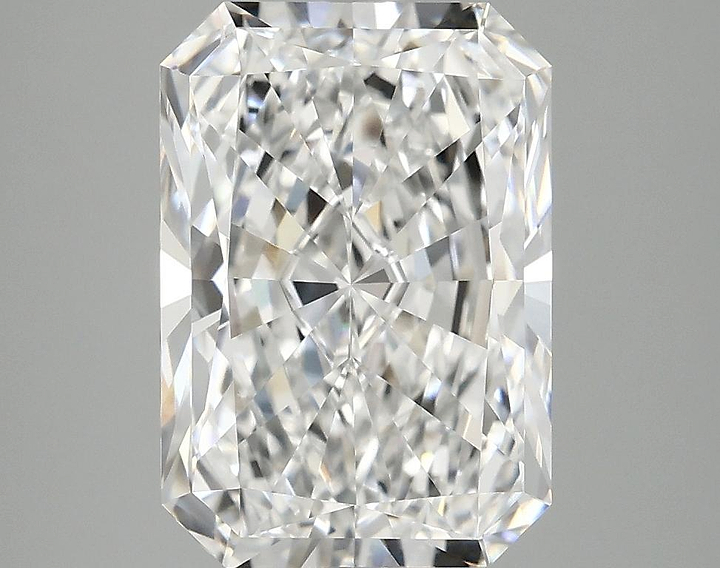 4.0 Carat Radiant Shaped Ideal Cut VVS2 IGI Certified Lab Grown Diamond