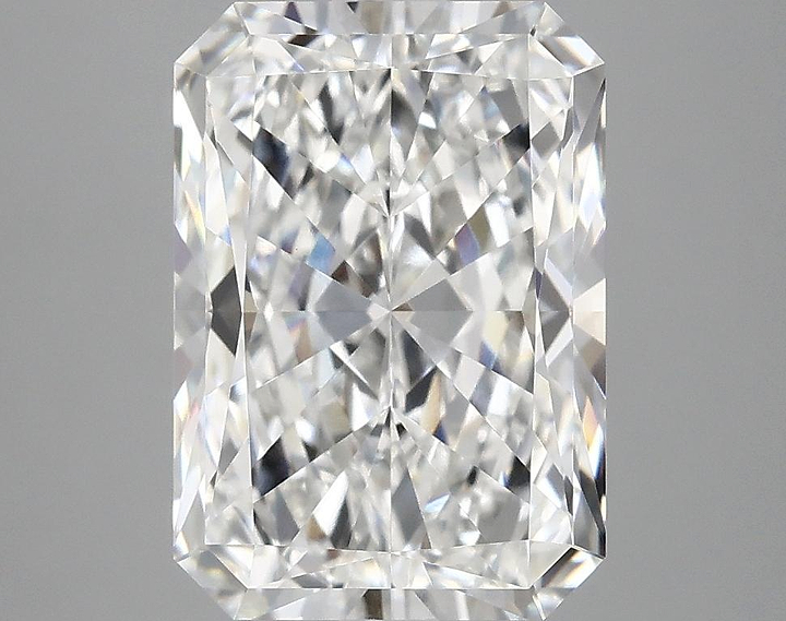 4.04 Carat Radiant Shaped Ideal Cut VVS2 IGI Certified Lab Grown Diamond