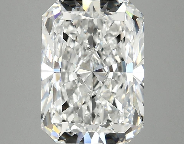 4.07 Carat Radiant Shaped Ideal Cut VS2 IGI Certified Lab Grown Diamond