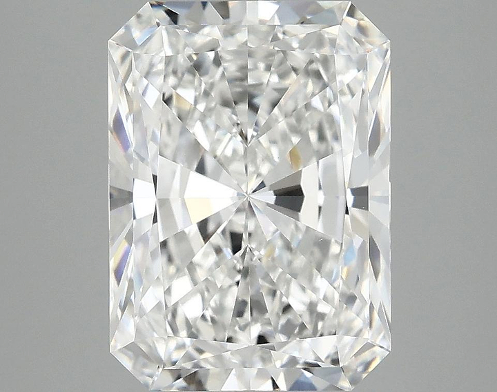 4.09 Carat Radiant Shaped Excellent Cut VVS2 IGI Certified Lab Grown Diamond