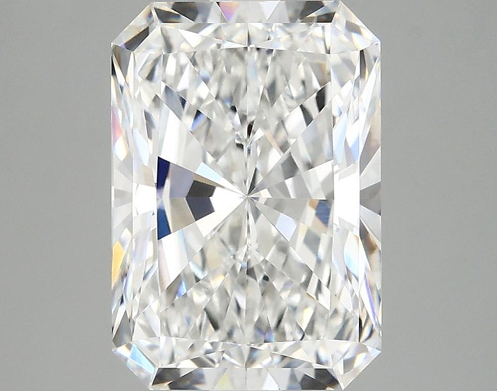 4.1 Carat Radiant Shaped Ideal Cut VVS2 IGI Certified Lab Grown Diamond