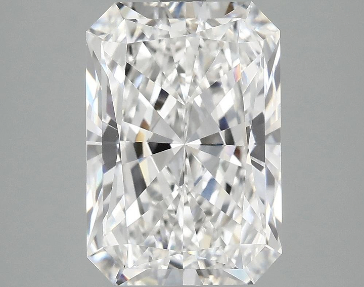 4.09 Carat Radiant Shaped Ideal Cut VVS2 IGI Certified Lab Grown Diamond