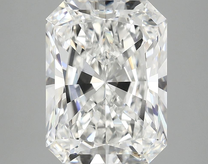 3.98 Carat Radiant Shaped Excellent Cut VVS2 IGI Certified Lab Grown Diamond
