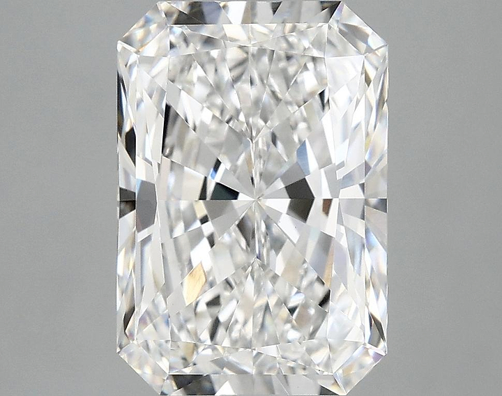 3.89 Carat Radiant Shaped Ideal Cut VVS2 IGI Certified Lab Grown Diamond