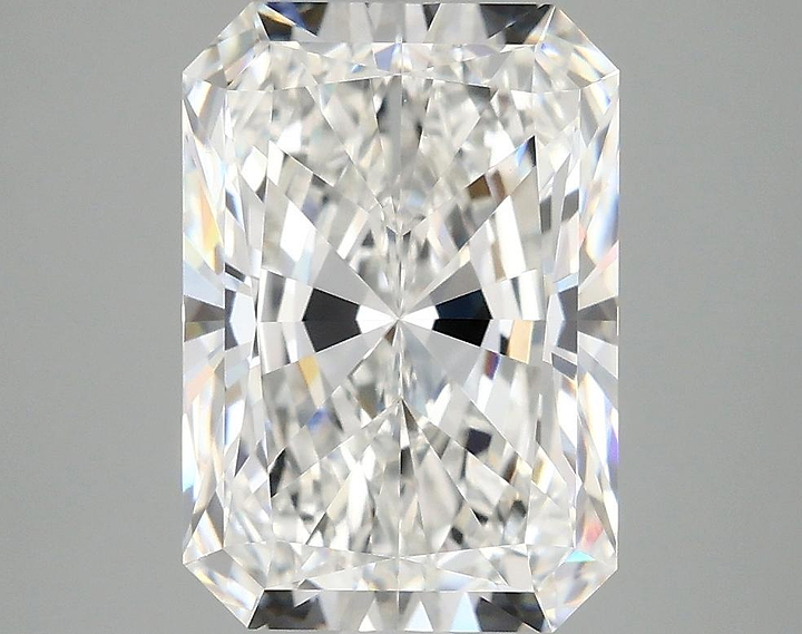 3.98 Carat Radiant Shaped Ideal Cut VVS2 IGI Certified Lab Grown Diamond