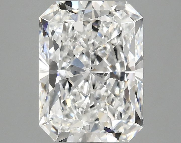 3.09 Carat Radiant Shaped Excellent Cut VVS2 IGI Certified Lab Grown Diamond