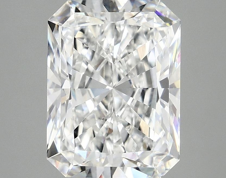 3.09 Carat Radiant Shaped Excellent Cut VVS2 IGI Certified Lab Grown Diamond