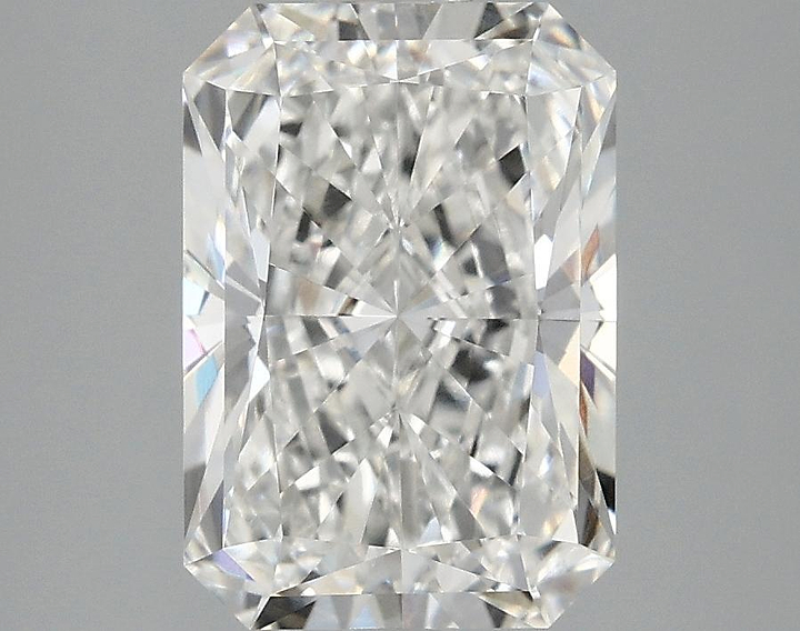 3.04 Carat Radiant Shaped Ideal Cut VVS2 IGI Certified Lab Grown Diamond