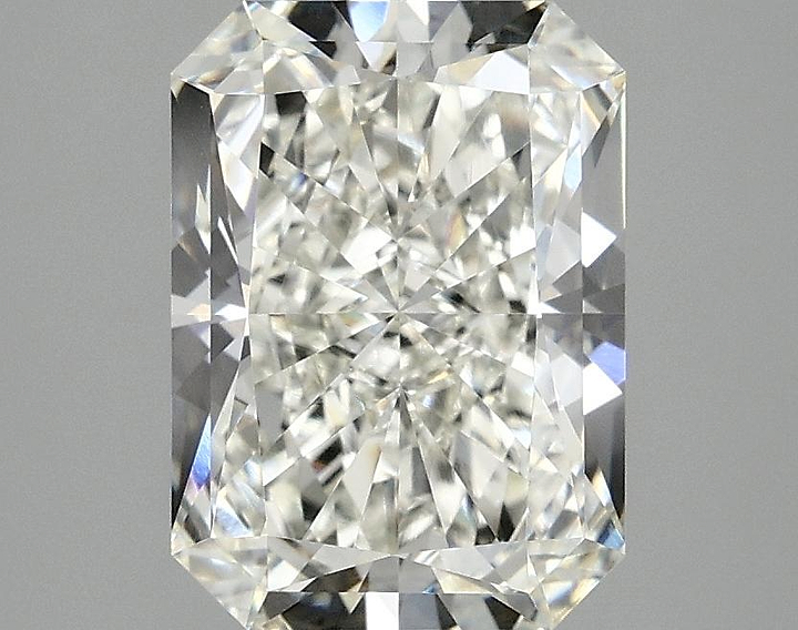 2.87 Carat Radiant Shaped Excellent Cut VVS2 IGI Certified Lab Grown Diamond