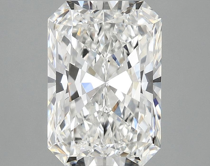 3.05 Carat Radiant Shaped Ideal Cut VVS2 IGI Certified Lab Grown Diamond