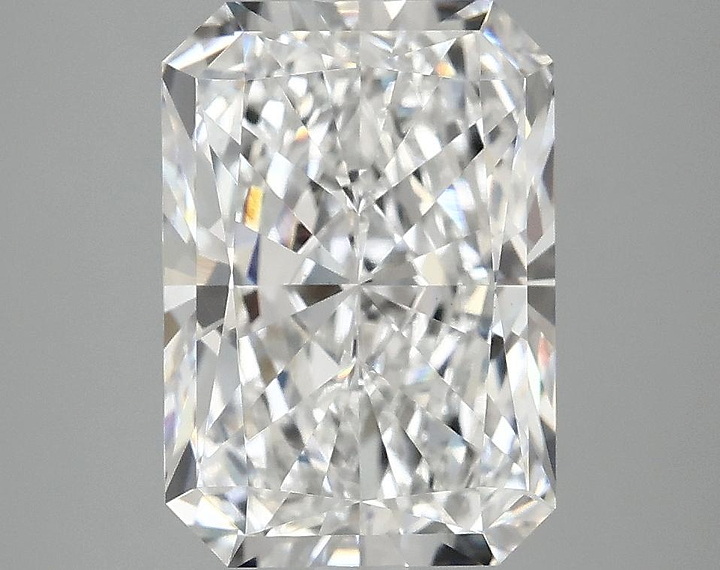 3.97 Carat Radiant Shaped Ideal Cut VS1 IGI Certified Lab Grown Diamond