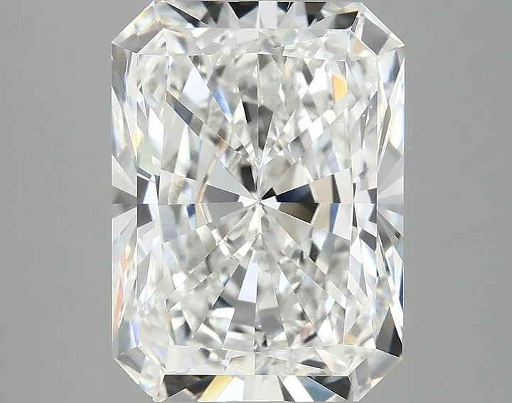 3.91 Carat Radiant Shaped Excellent Cut VS1 IGI Certified Lab Grown Diamond