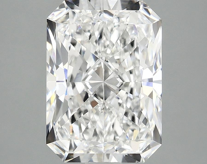 3.03 Carat Radiant Shaped Ideal Cut VS1 IGI Certified Lab Grown Diamond