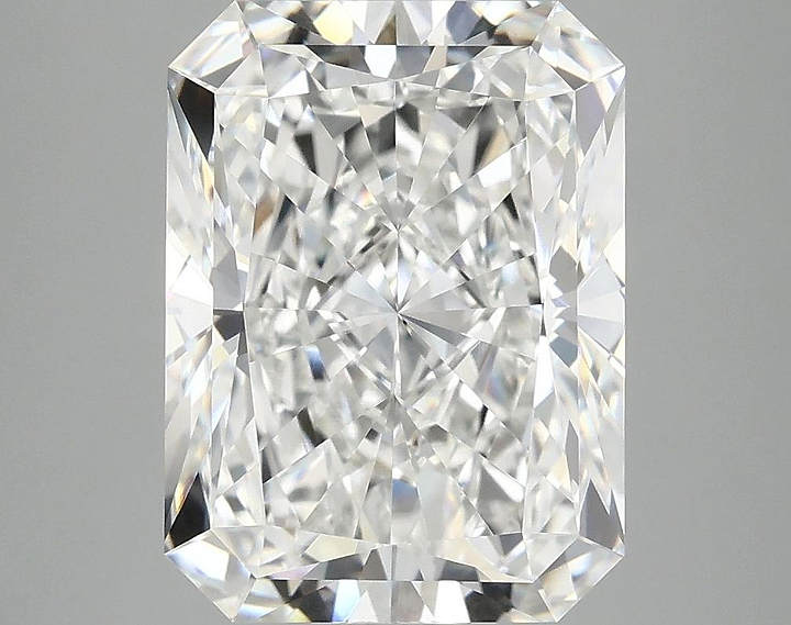 4.99 Carat Radiant Shaped Excellent Cut VVS2 IGI Certified Lab Grown Diamond