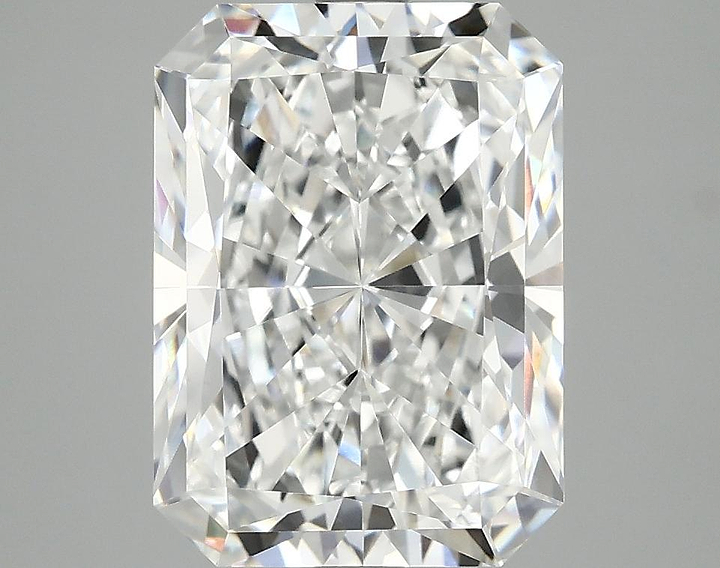 4.1 Carat Radiant Shaped Excellent Cut VVS2 IGI Certified Lab Grown Diamond