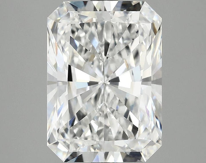 4.1 Carat Radiant Shaped Ideal Cut VVS2 IGI Certified Lab Grown Diamond