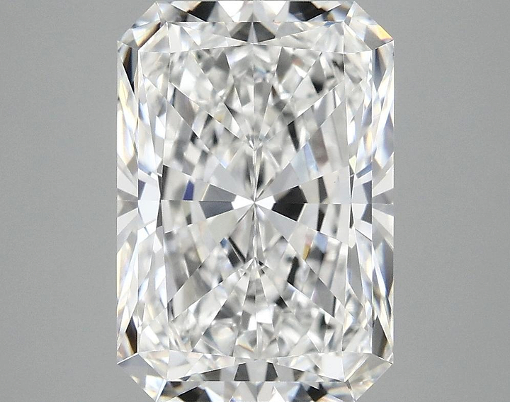 4.2 Carat Radiant Shaped Ideal Cut VVS2 IGI Certified Lab Grown Diamond
