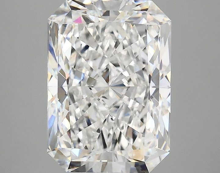 3.89 Carat Radiant Shaped Ideal Cut VVS2 IGI Certified Lab Grown Diamond