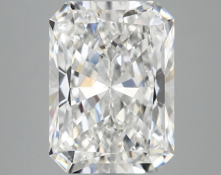 4.09 Carat Radiant Shaped Excellent Cut VVS2 IGI Certified Lab Grown Diamond