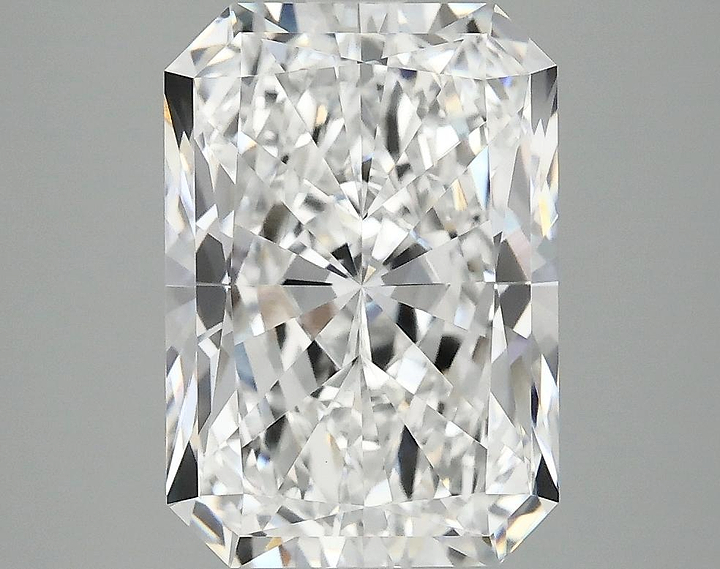 3.94 Carat Radiant Shaped Ideal Cut VVS2 IGI Certified Lab Grown Diamond