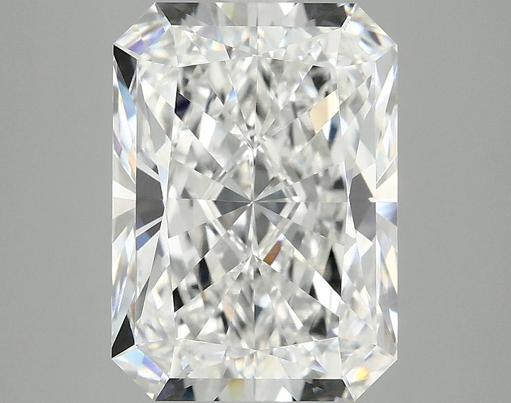 4.99 Carat Radiant Shaped Excellent Cut VVS2 IGI Certified Lab Grown Diamond