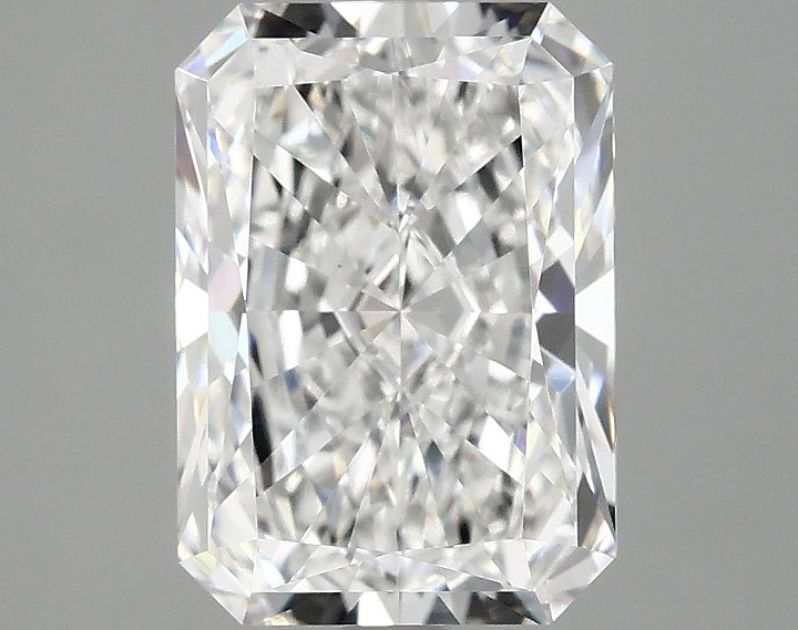 3.04 Carat Radiant Shaped Ideal Cut VVS2 IGI Certified Lab Grown Diamond