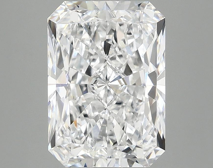 3.09 Carat Radiant Shaped Ideal Cut VVS2 IGI Certified Lab Grown Diamond