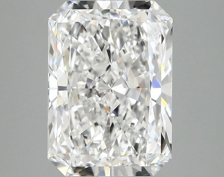 3.6 Carat Radiant Shaped Ideal Cut VS1 IGI Certified Lab Grown Diamond