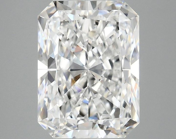 4.17 Carat Radiant Shaped Excellent Cut VVS2 IGI Certified Lab Grown Diamond