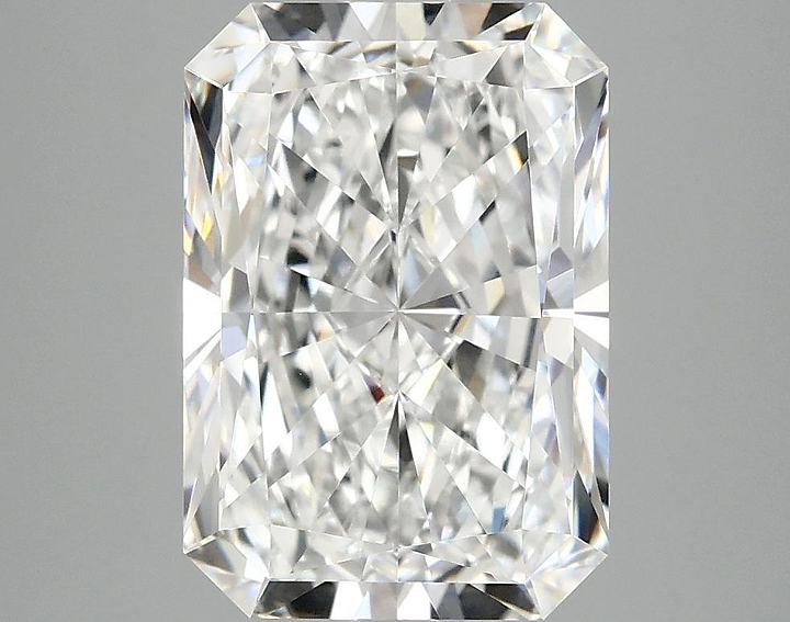 4.1 Carat Radiant Shaped Ideal Cut VVS2 IGI Certified Lab Grown Diamond
